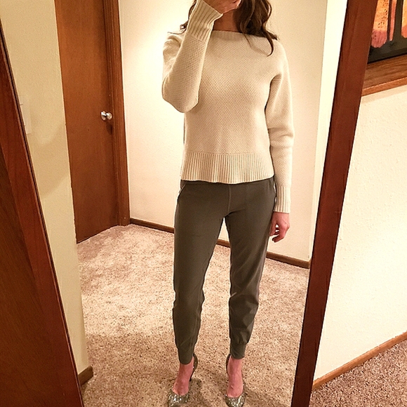 Everlane sweater - Picture 2 of 11